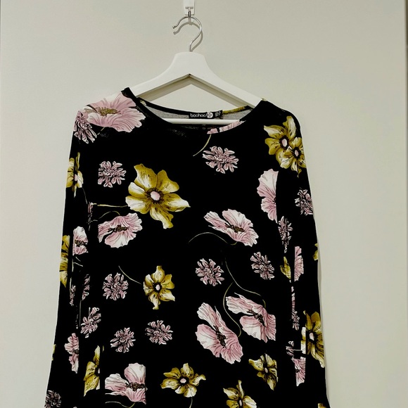 BOOHOO | Black floral mid length dress (PLUS SIZE) - Picture 3 of 4
